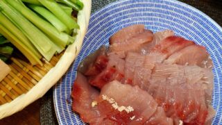 なぜ海外では生魚を食べない?日本の刺身文化と生食リスクを釣り人目線で解説
