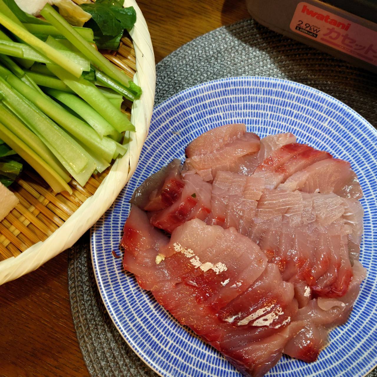 なぜ日本では魚を生で食べられるのか？実はかなり危険と隣り合わせだった